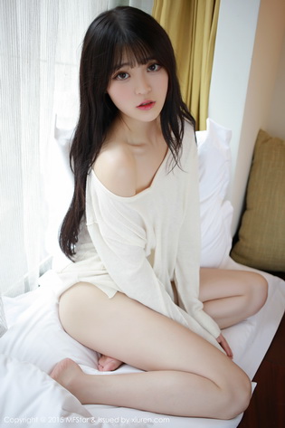 [MFStarģ��ѧԺ] 2015.10.17 Vol.029 ��С��MoMo �״����ĵ�����д�� [51+1P-225MB]
